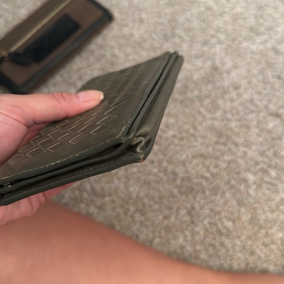 GUC Bottega Veneta Vintage Leather Wallet - Picture 7 of 13